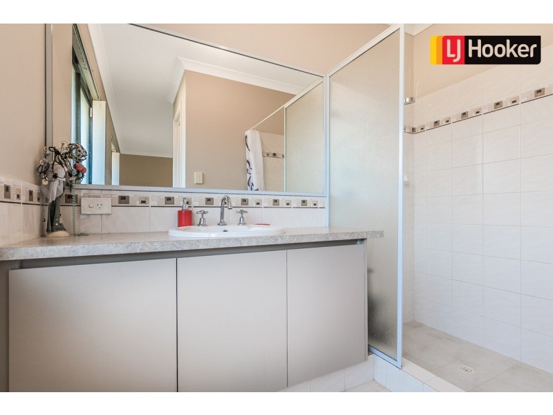 90 Hawker Street, Shoalwater WA 6169