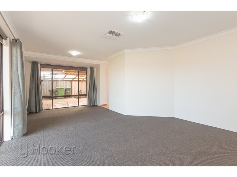 52 Cuthbertson Way, Cooloongup WA 6168