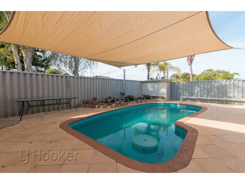 52 Cuthbertson Way, Cooloongup WA 6168