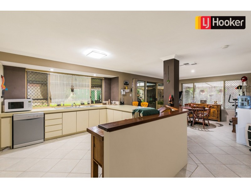 13 Paluma Court, Warnbro WA 6169