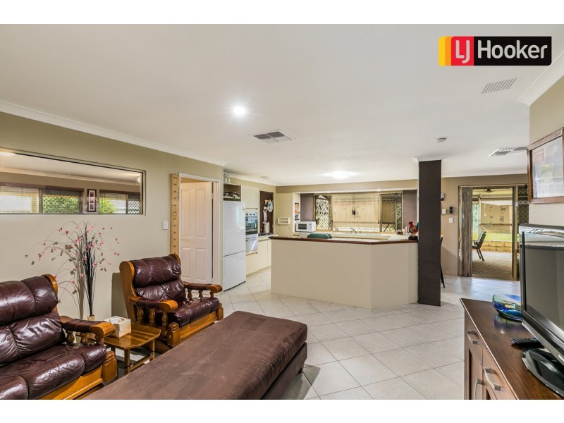 13 Paluma Court, Warnbro WA 6169