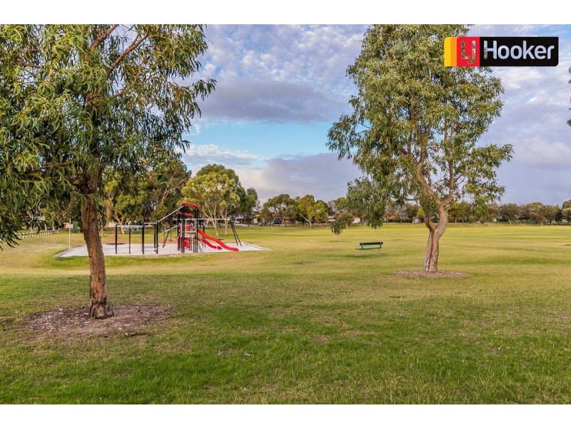 13 Paluma Court, Warnbro WA 6169