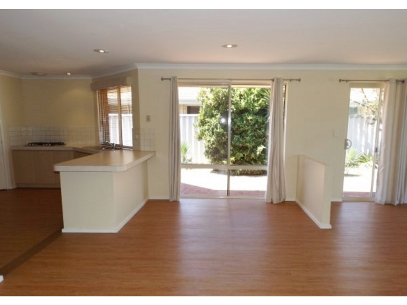 75 Chelmsford Avenue, Port Kennedy WA 6172