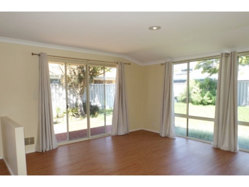 75 Chelmsford Avenue, Port Kennedy WA 6172