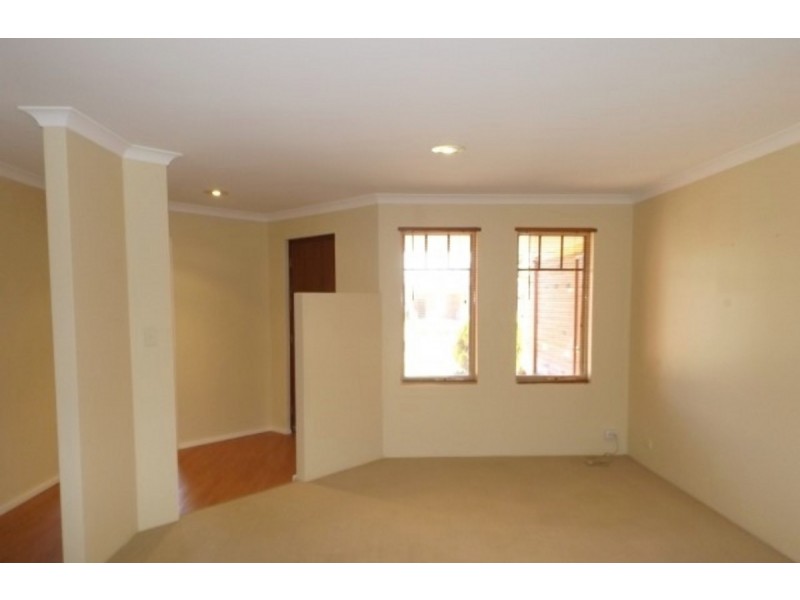 75 Chelmsford Avenue, Port Kennedy WA 6172