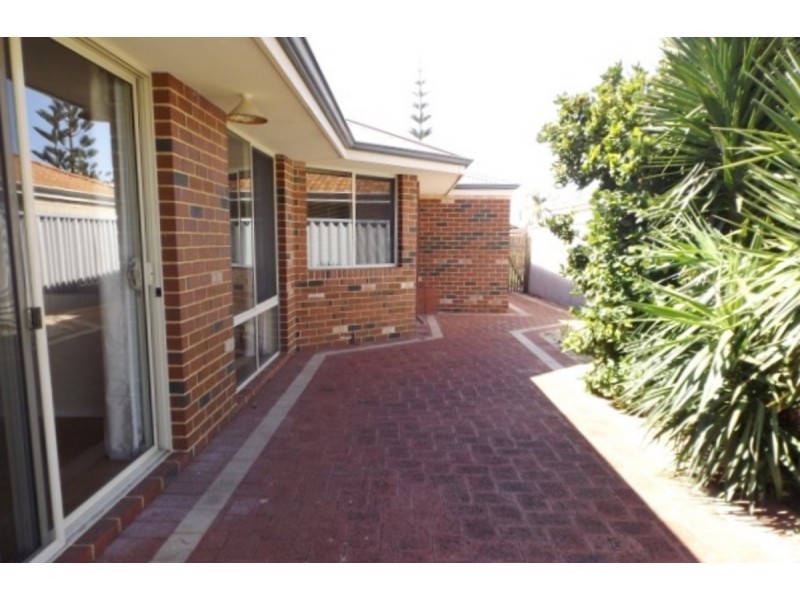 75 Chelmsford Avenue, Port Kennedy WA 6172