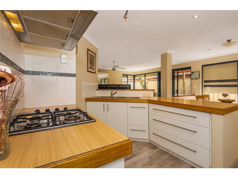 15 Mornington Boulevard, Waikiki WA 6169