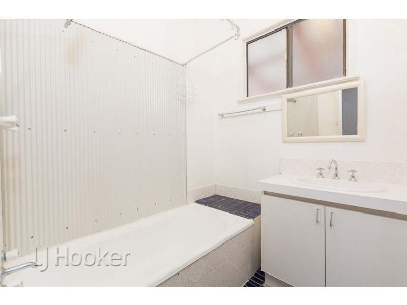 8 Pollard Way, Warnbro WA 6169