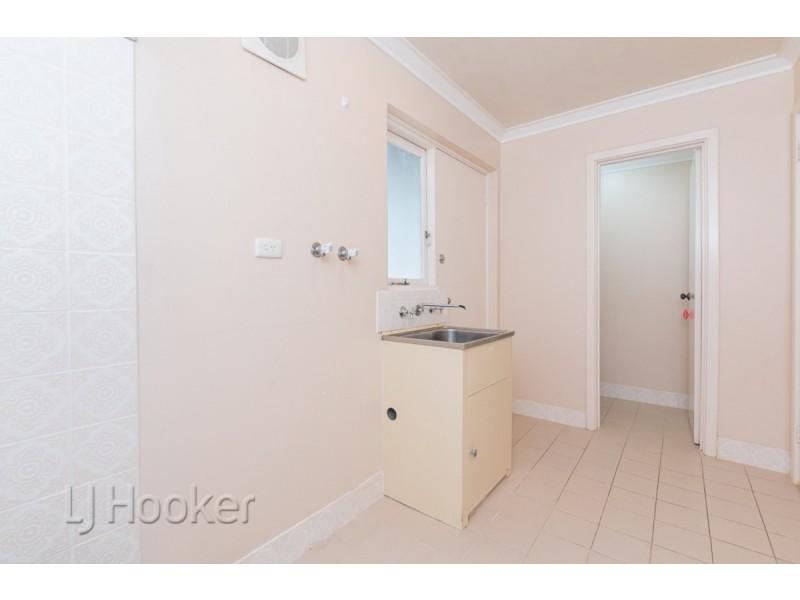 8 Pollard Way, Warnbro WA 6169