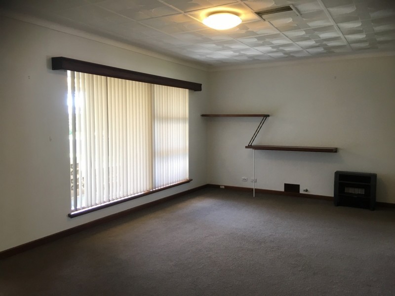 11 Stoner Street, Rockingham WA 6168