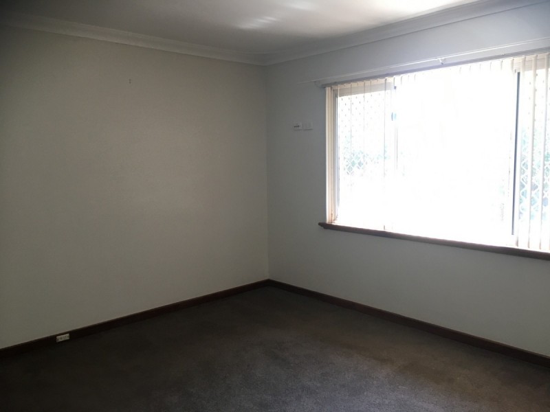 11 Stoner Street, Rockingham WA 6168