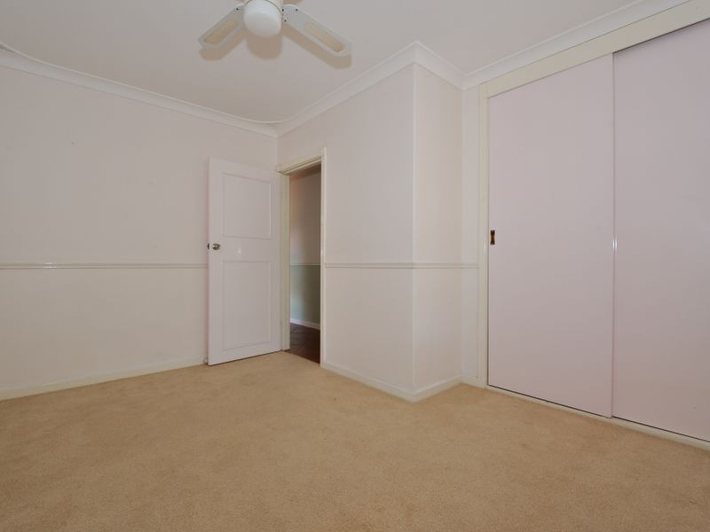 27 Seahaven Street, Safety Bay WA 6169