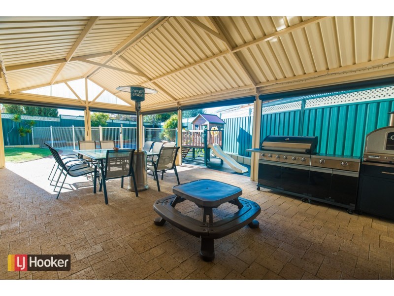 22 Bridgewater Court, Waikiki WA 6169