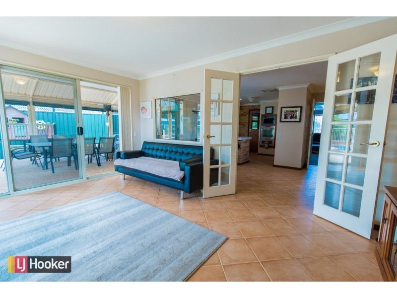 22 Bridgewater Court, Waikiki WA 6169