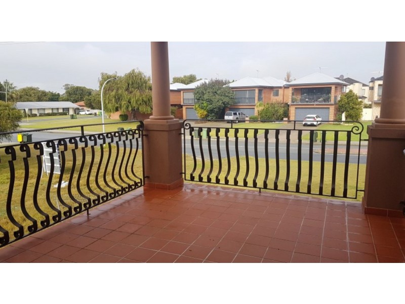 8D Victoria Street, Rockingham WA 6168