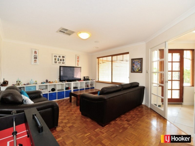 46 Baltimore Gardens, Port Kennedy WA 6172