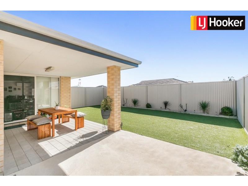 1 Arnside Bend, Waikiki WA 6169