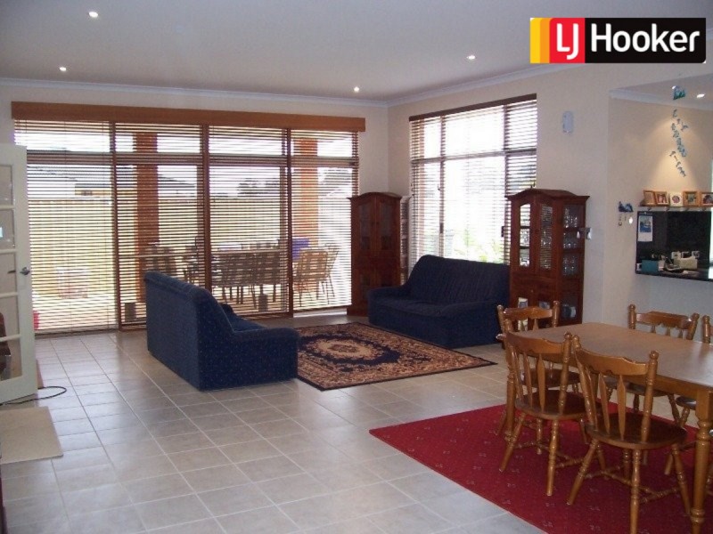 33 Baskerville Crescent, Baldivis WA 6171