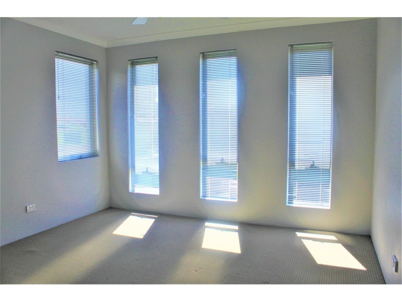 40 Sorrento Turn, Secret Harbour WA 6173