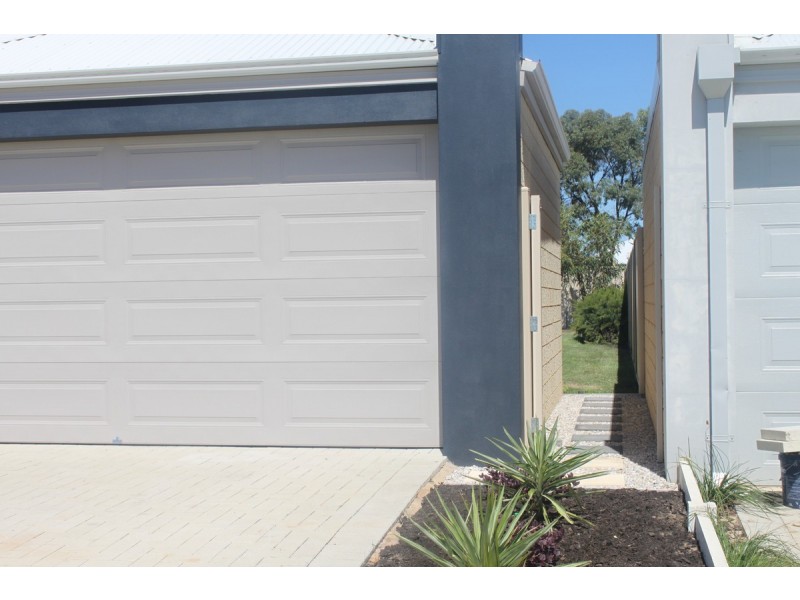 40 Sorrento Turn, Secret Harbour WA 6173