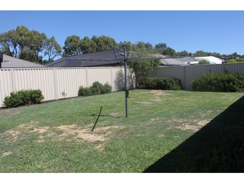 40 Sorrento Turn, Secret Harbour WA 6173