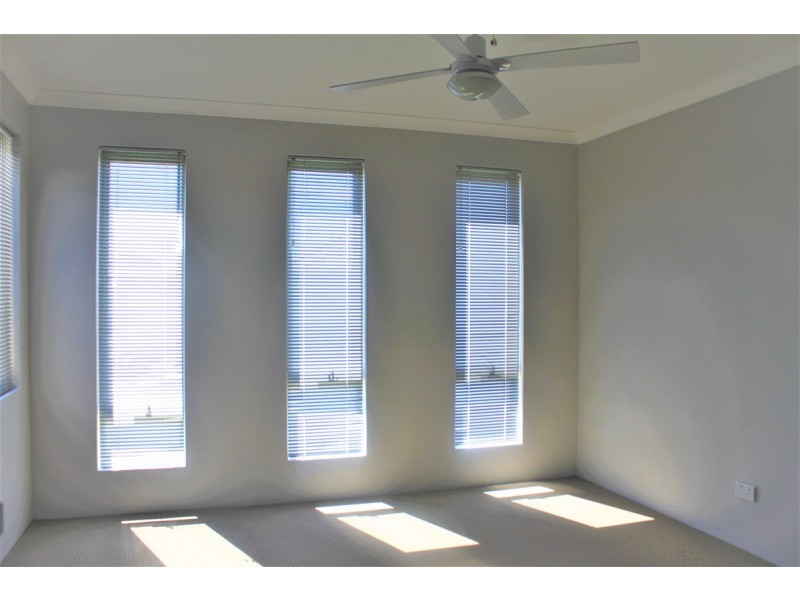 40 Sorrento Turn, Secret Harbour WA 6173