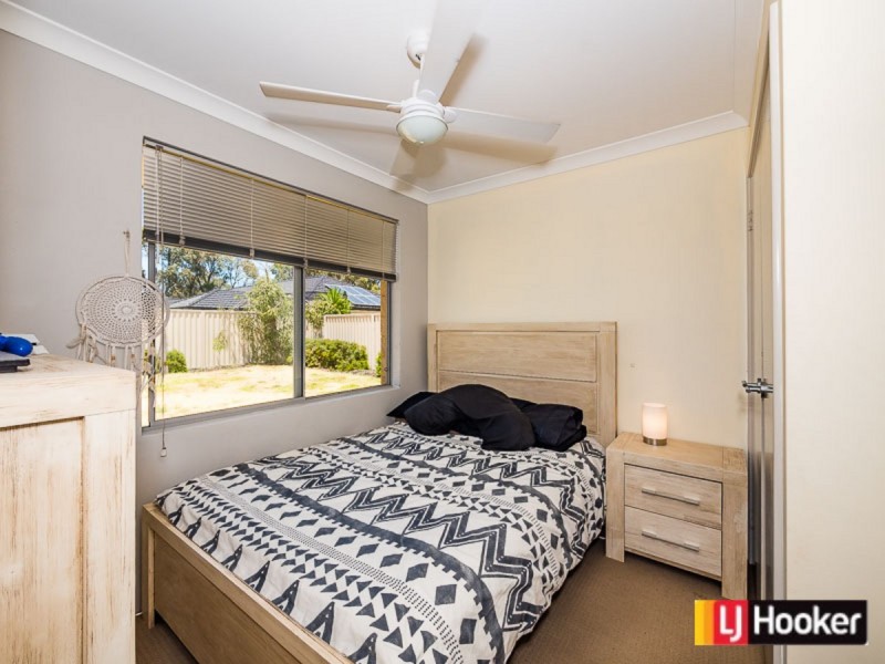 40 Sorrento Turn, Secret Harbour WA 6173