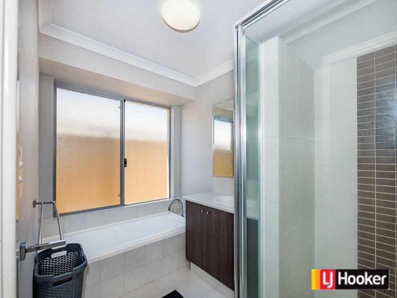 40 Sorrento Turn, Secret Harbour WA 6173