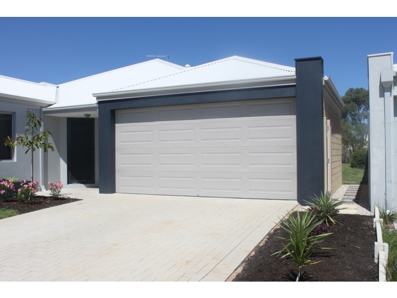 40 Sorrento Turn, Secret Harbour WA 6173