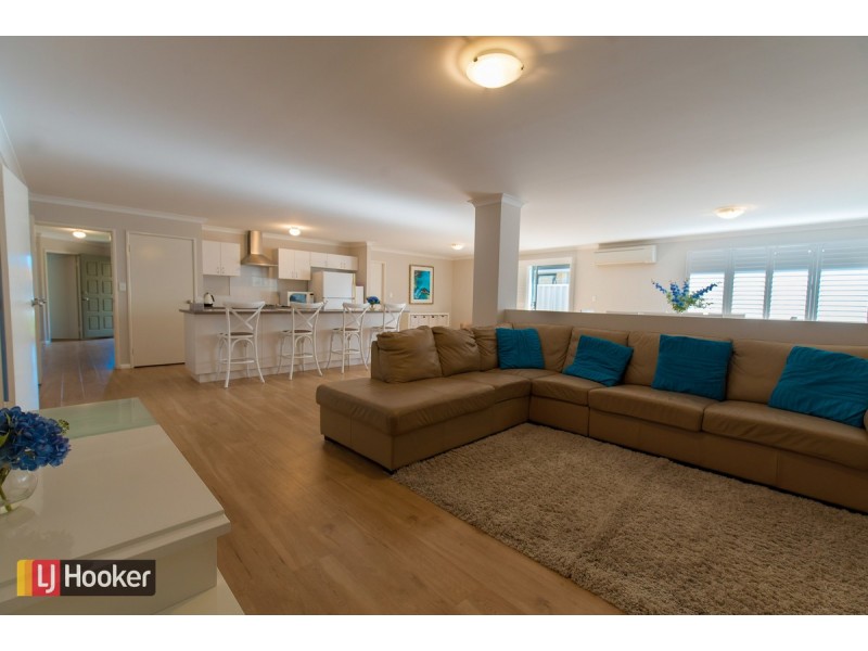 12 Amity Circuit, Shoalwater WA 6169