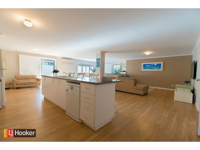 12 Amity Circuit, Shoalwater WA 6169