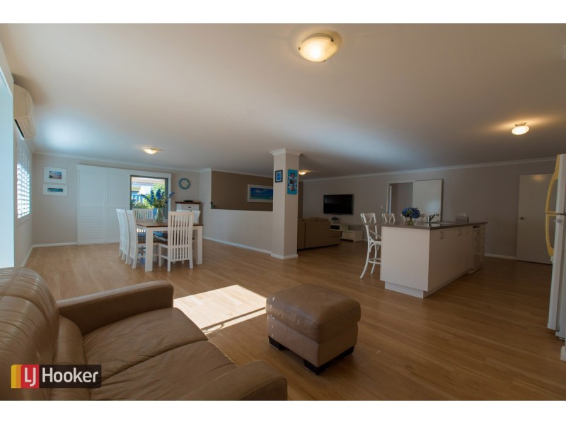 12 Amity Circuit, Shoalwater WA 6169