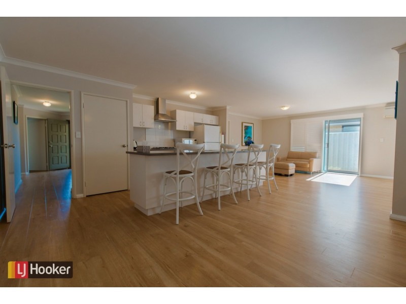 12 Amity Circuit, Shoalwater WA 6169