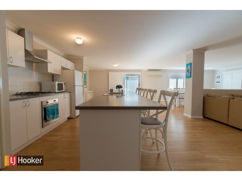 12 Amity Circuit, Shoalwater WA 6169