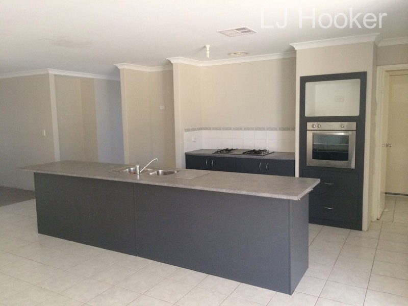 7 Plymouth Way, Waikiki WA 6169