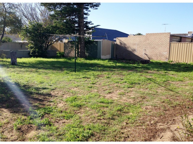 4 Gregson Street, Rockingham WA 6168