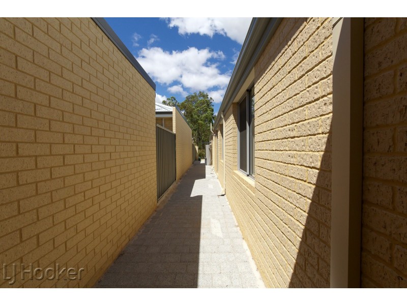 14 Somerford Promenade, Wellard WA 6170