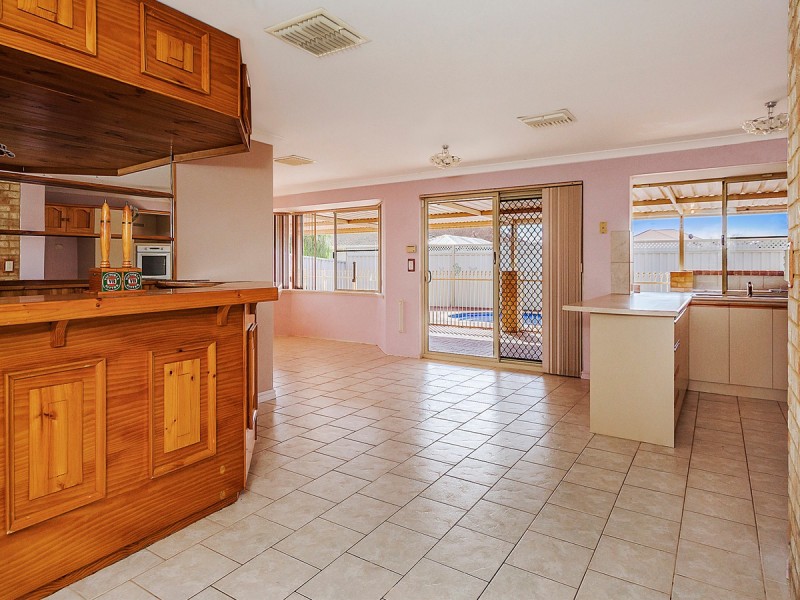 19 Zedora Loop, Port Kennedy WA 6172