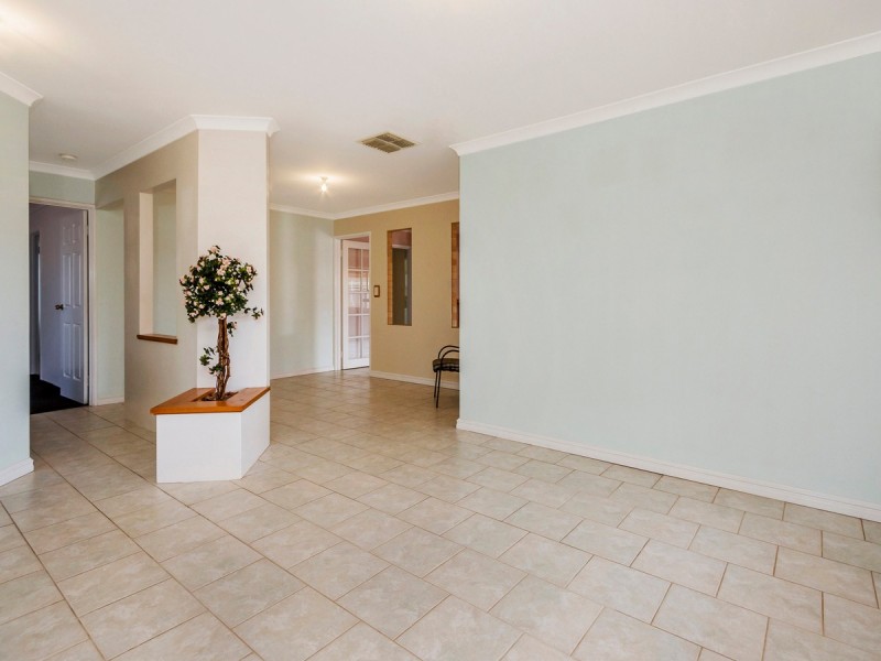 19 Zedora Loop, Port Kennedy WA 6172