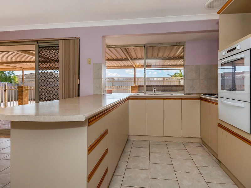 19 Zedora Loop, Port Kennedy WA 6172