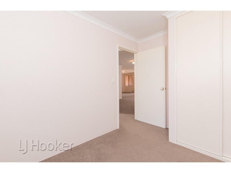 4 Santa Monica Boulevard, Waikiki WA 6169