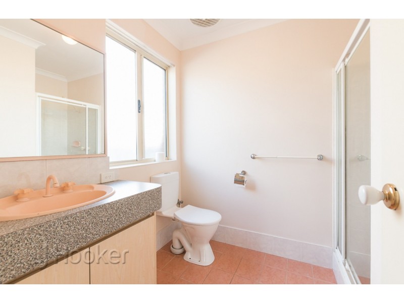 4 Santa Monica Boulevard, Waikiki WA 6169