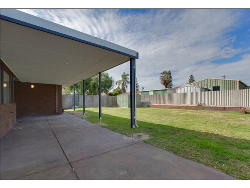 114 Simpson Avenue, Rockingham WA 6168