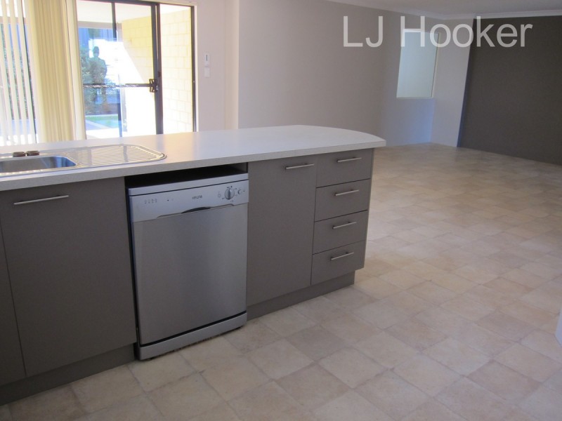 10 Songlark Court, Baldivis WA 6171
