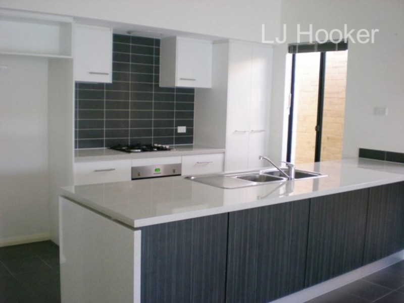 4/33 Kootingal Bend, Baldivis WA 6171