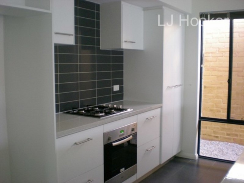 4/33 Kootingal Bend, Baldivis WA 6171