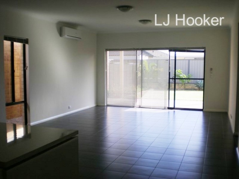 4/33 Kootingal Bend, Baldivis WA 6171