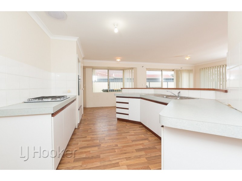 77 Parkland Drive, Warnbro WA 6169