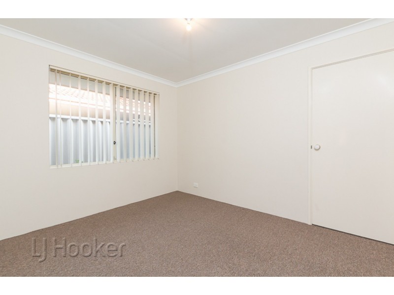 77 Parkland Drive, Warnbro WA 6169