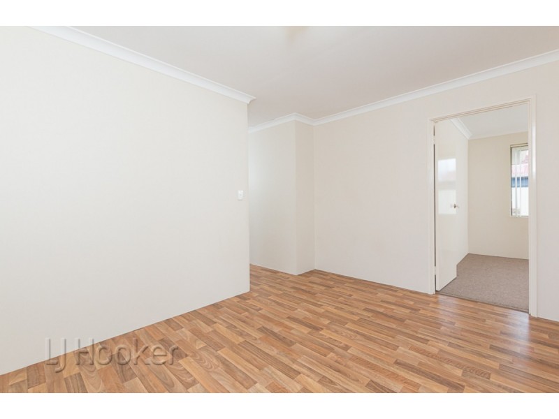 77 Parkland Drive, Warnbro WA 6169